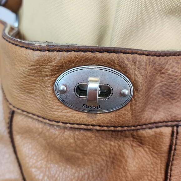 Fossil Brown Leather Shoulder Bag - Picture 6 of 8